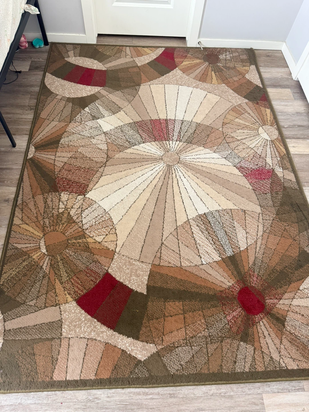 Geometric Pattern Area Rug