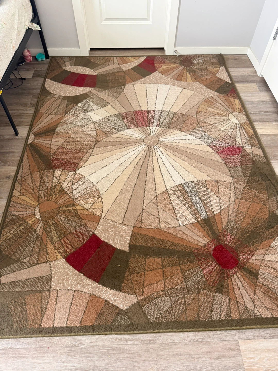 Geometric Pattern Area Rug - photo 2