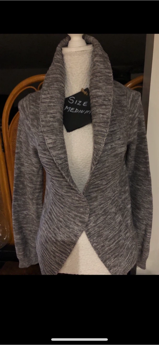 9 - ladies sweaters size medium - photo 3