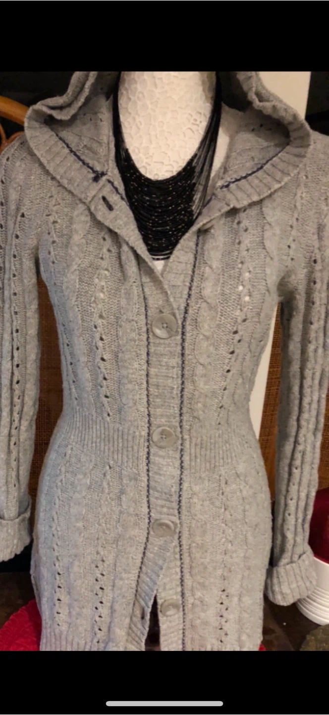 9 - ladies sweaters size medium