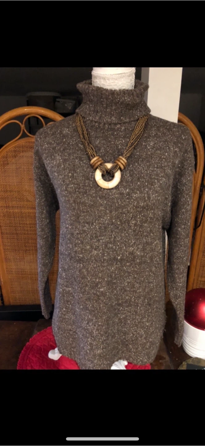 9 - ladies sweaters size medium - photo 2