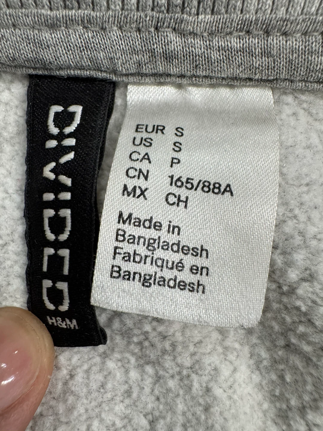 H&M Divided Grey "Living in London" Sweatshirt - Size S - photo 5