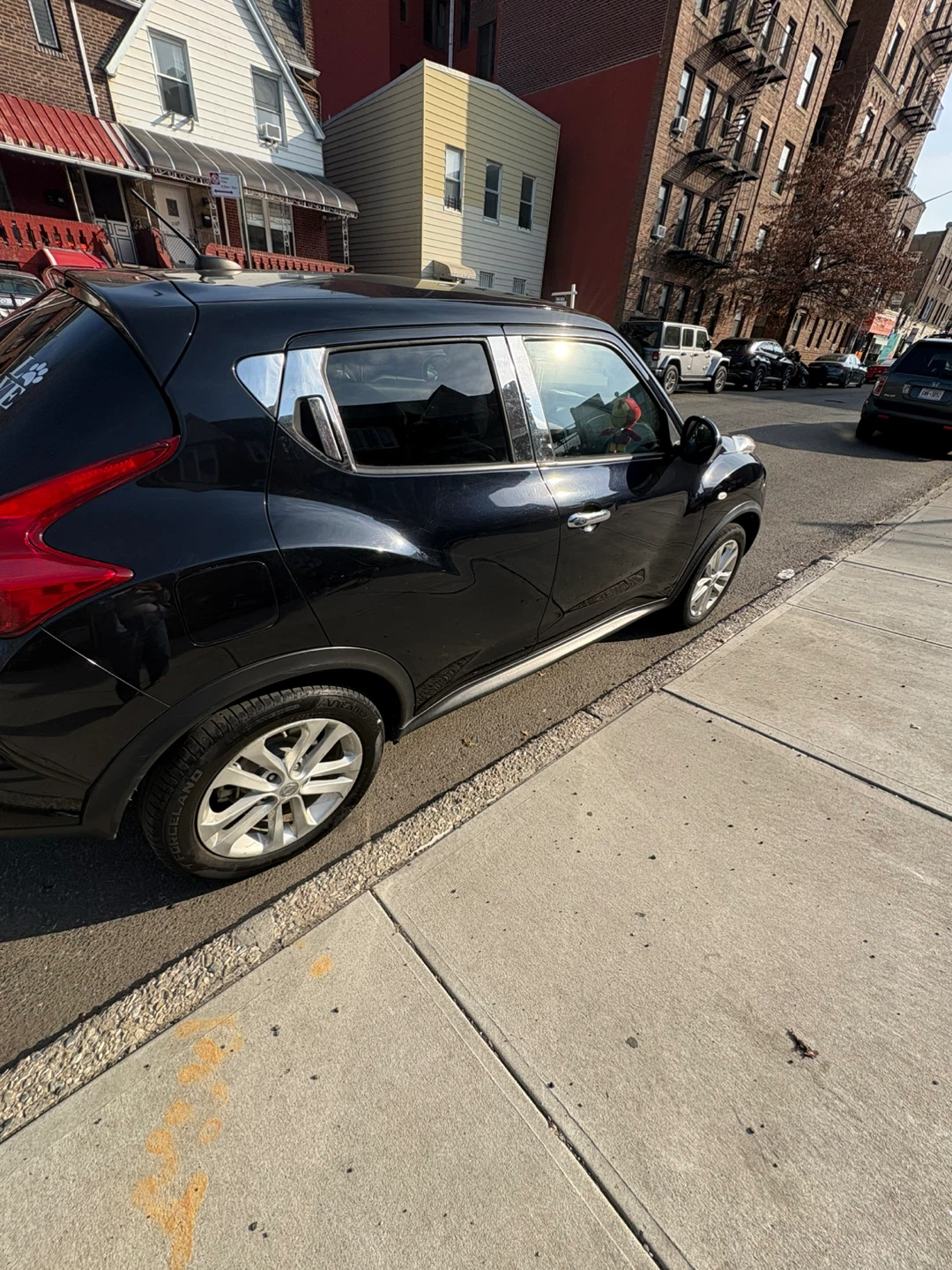 Black Nissan Juke - photo 4
