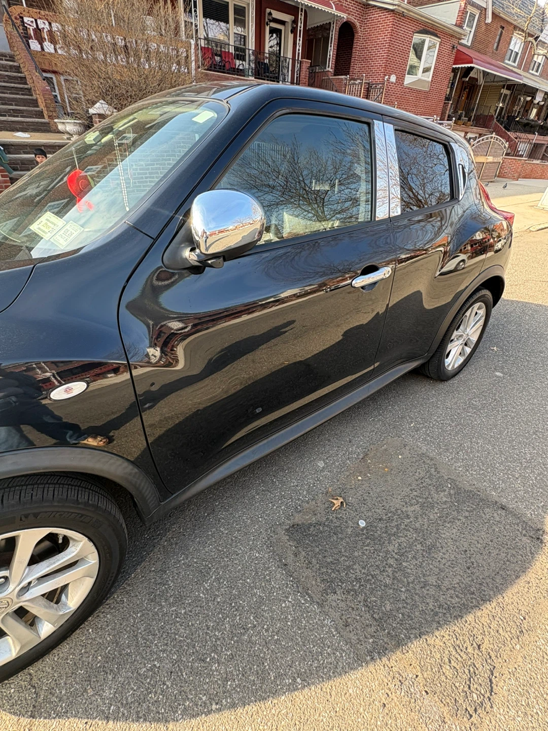 Black Nissan Juke - photo 2