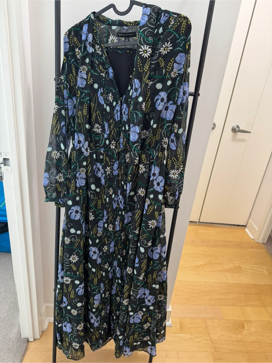 Assorted branded dresses for SALE - photo 5
