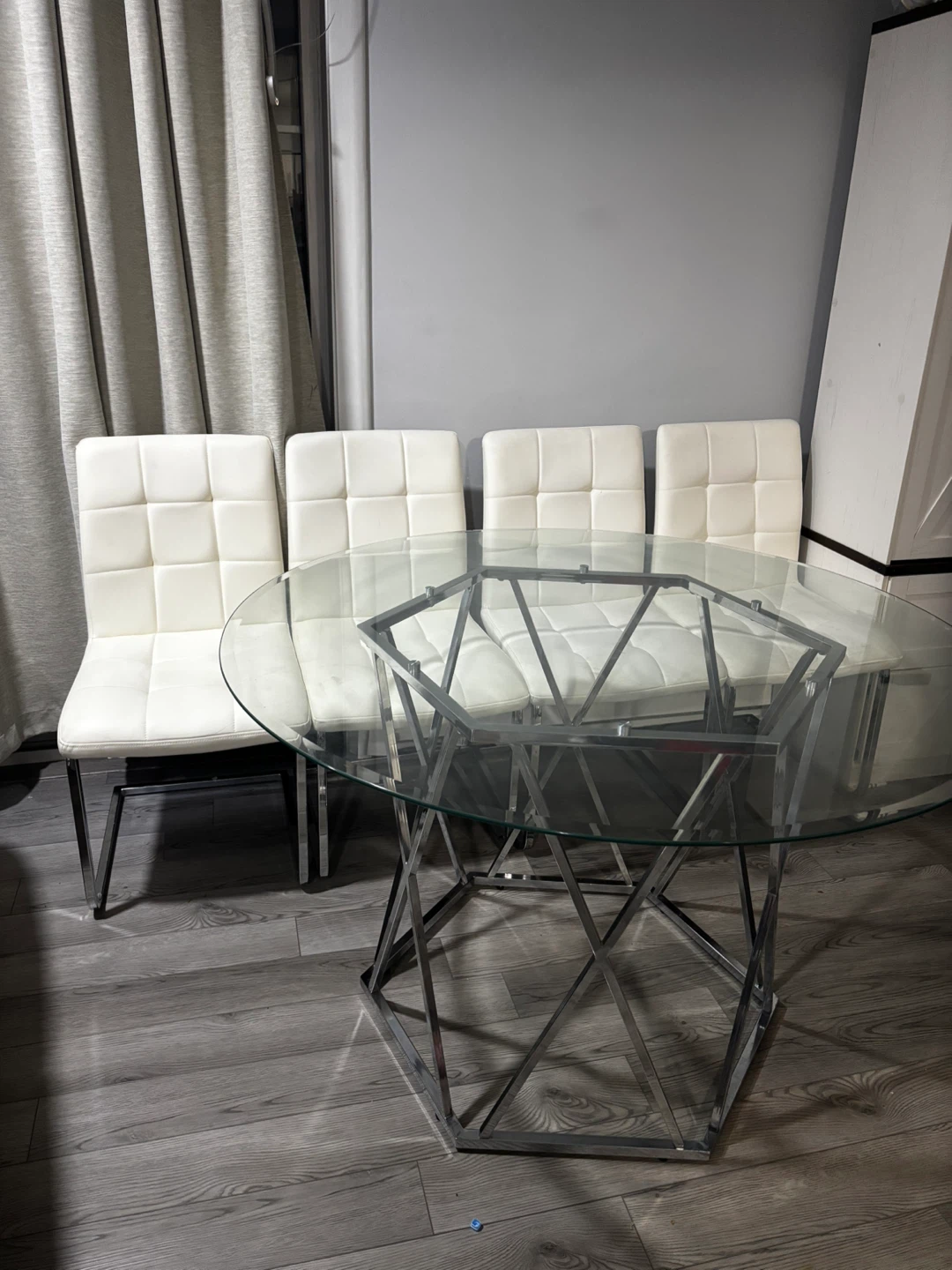 Glass Dining Table with 4 White Chairs - photo 3