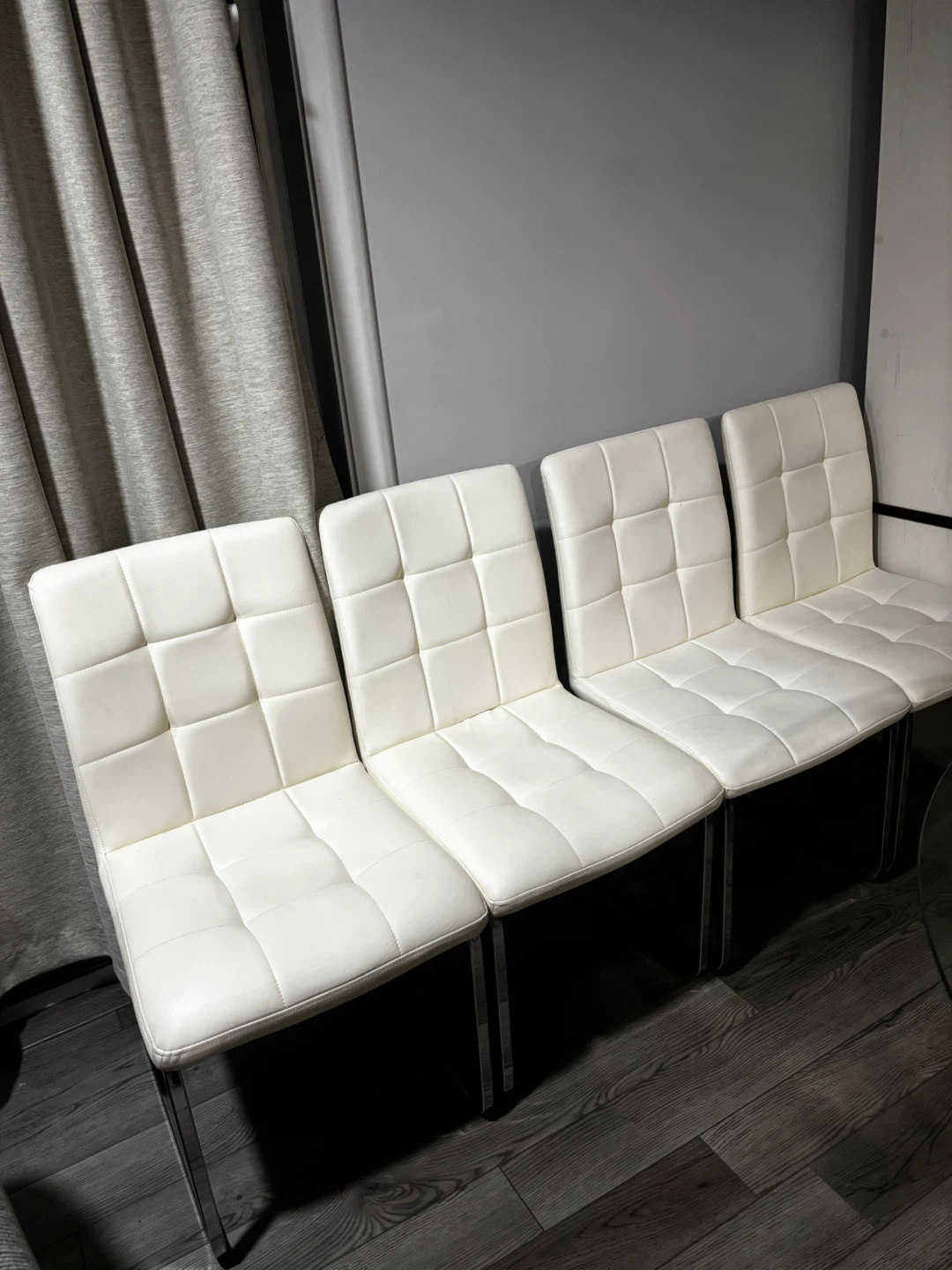 Glass Dining Table with 4 White Chairs - photo 2