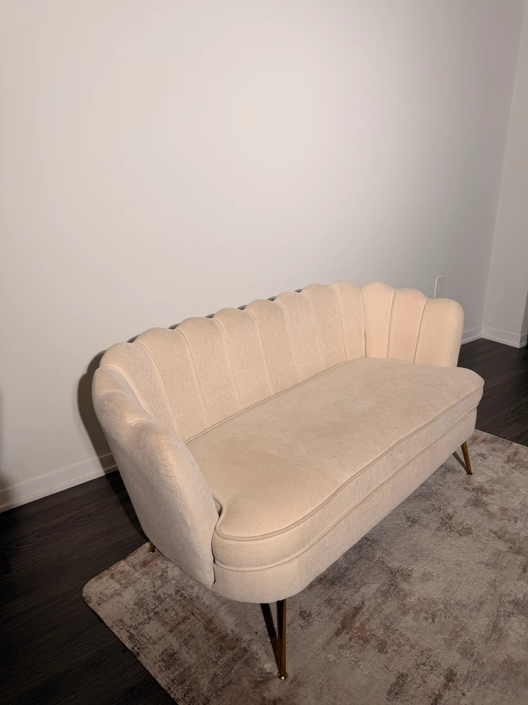 Cream Scalloped Loveseat Sofa - photo 4