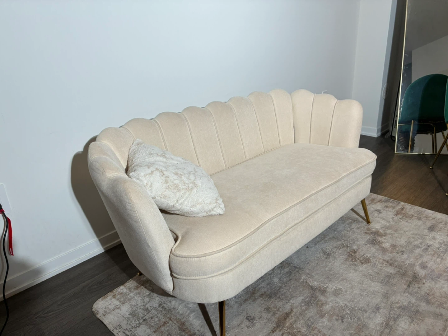 Cream Scalloped Loveseat Sofa - photo 3