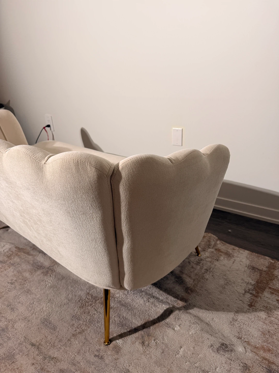 Cream Scalloped Loveseat Sofa - photo 5