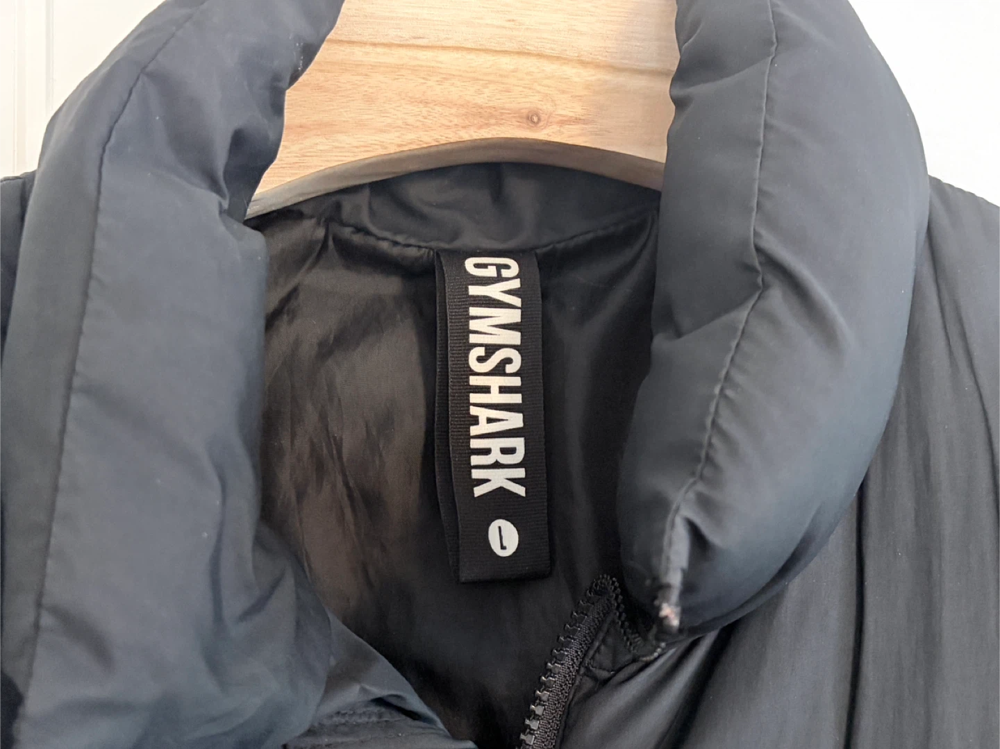 Gymshark Puffer Jacket Men’s Size Large - photo 2