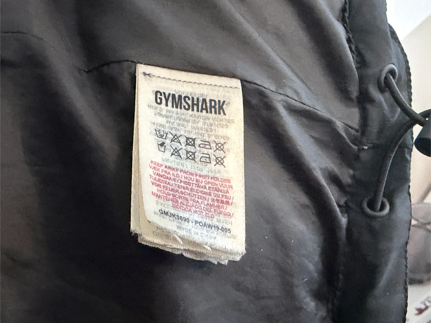 Gymshark Puffer Jacket Men’s Size Large - photo 5