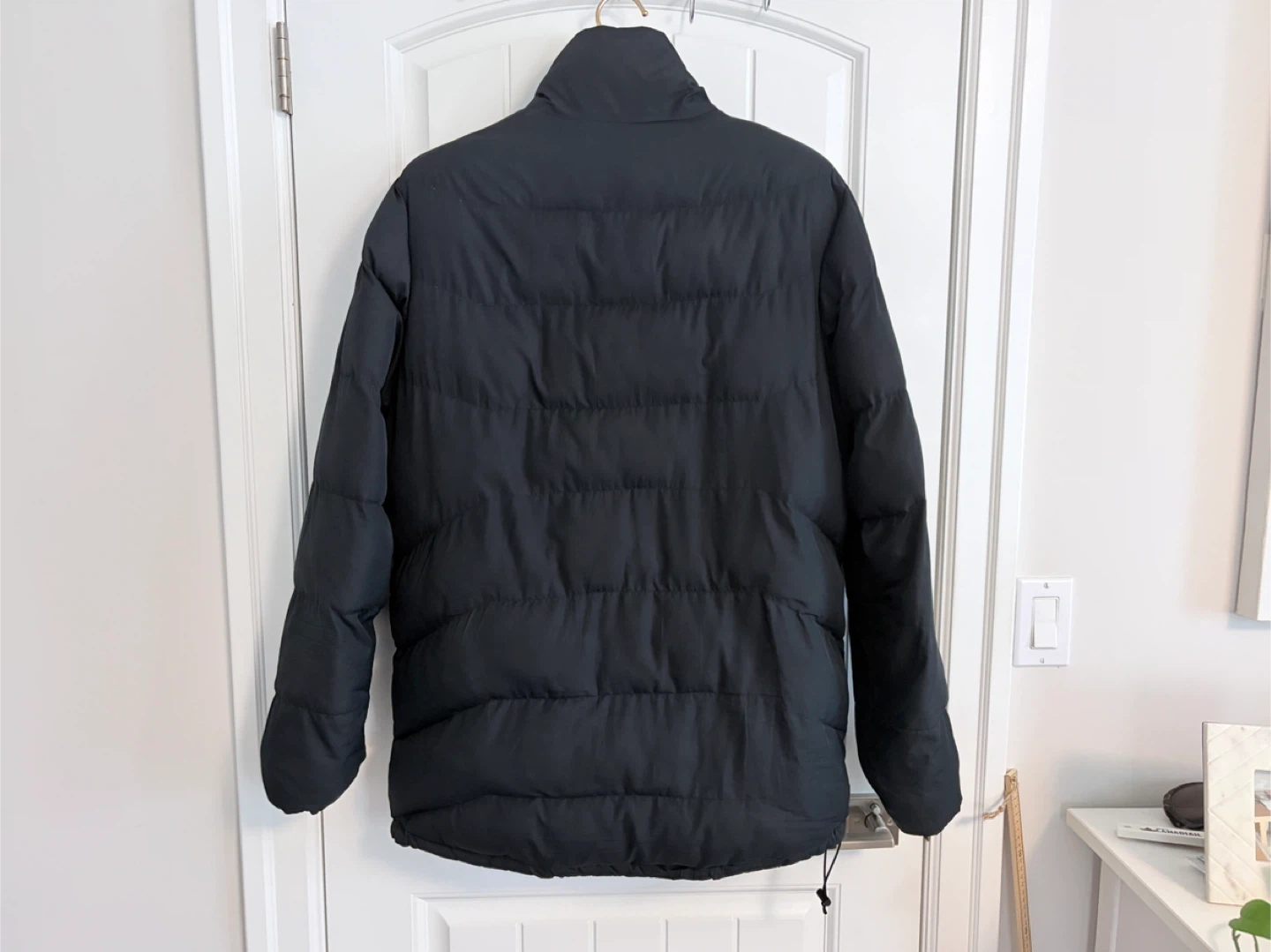 Gymshark Puffer Jacket Men’s Size Large - photo 3