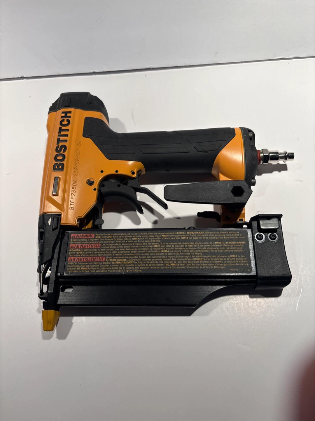 Bostitch BTFP2350K 23 Gauge Pneumatic Stapler