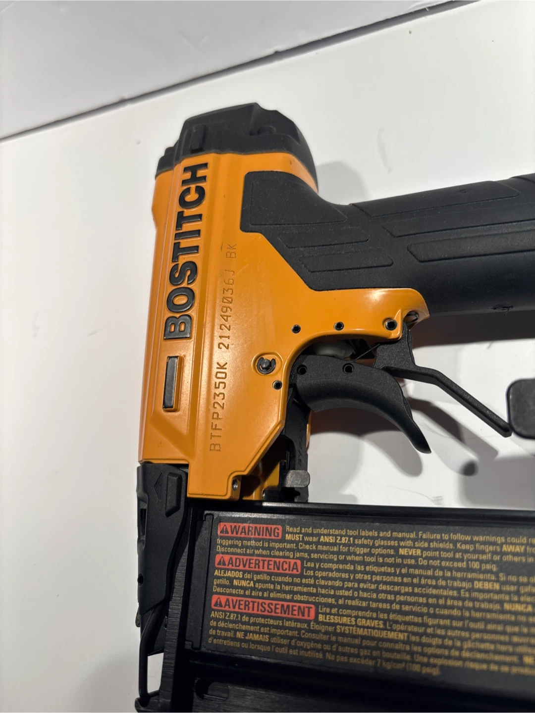 Bostitch BTFP2350K 23 Gauge Pneumatic Stapler - photo 2