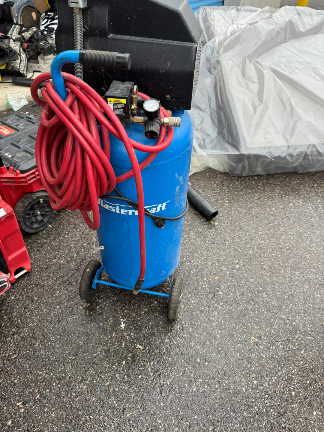 Mastercraft Air Compressor with Hose