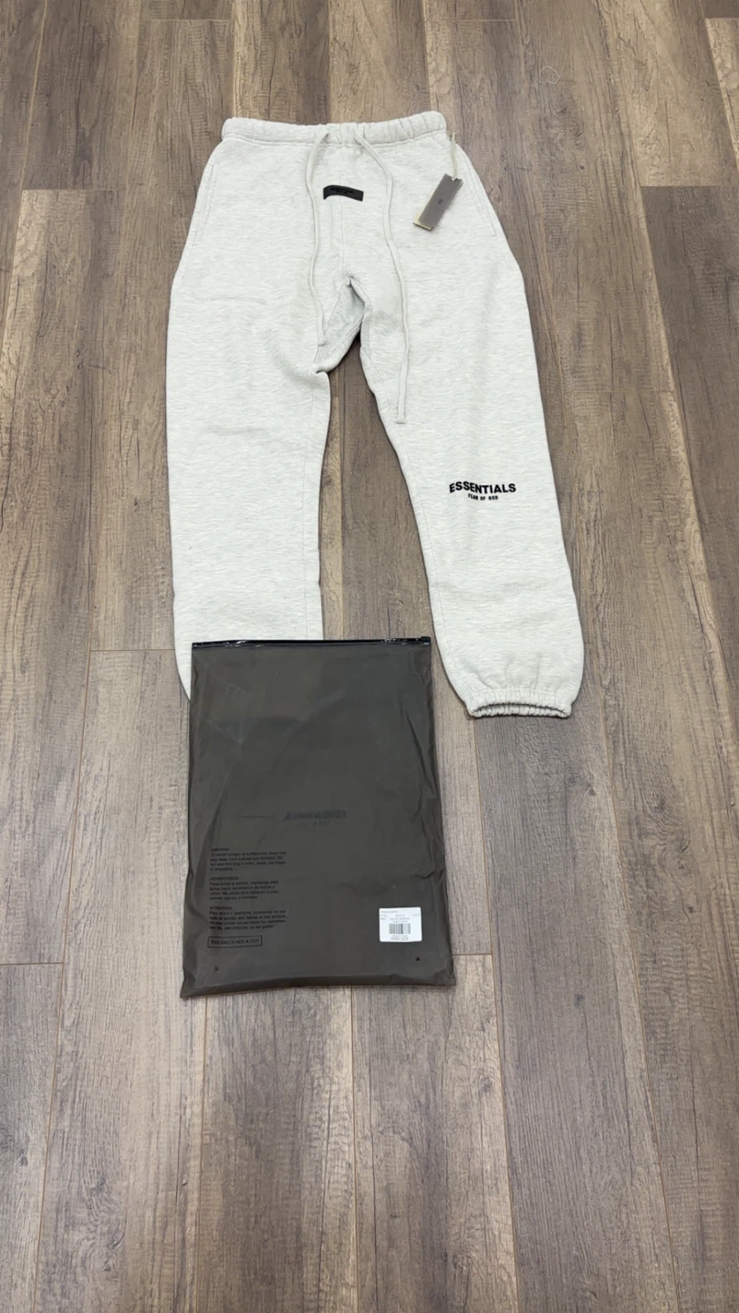 Light Grey Oatmeal Essentials tracksuit (M both) - photo 2