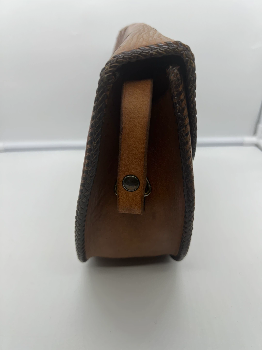 VINTAGE HANDMADE Mexican 70s Tooled Leather Large Crossbody Bag - photo 4