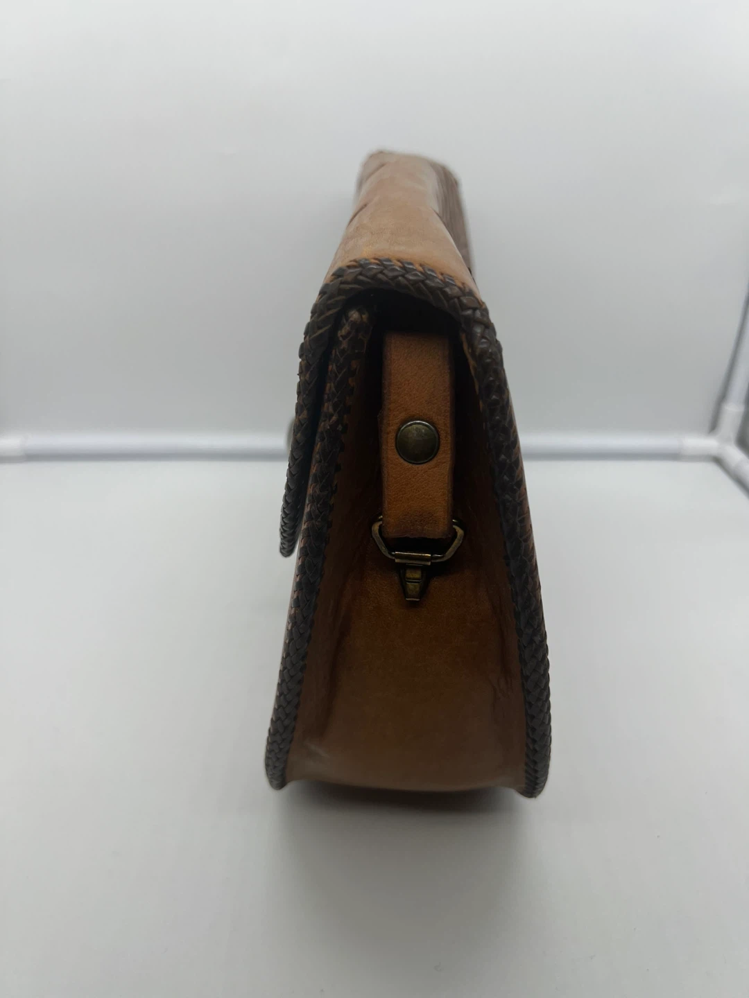 VINTAGE HANDMADE Mexican 70s Tooled Leather Large Crossbody Bag - photo 2