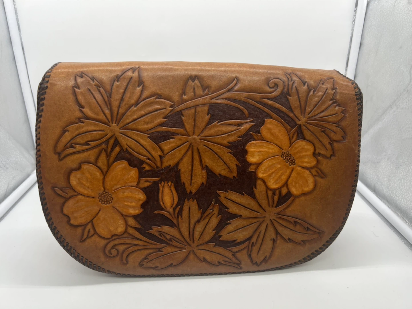 VINTAGE HANDMADE Mexican 70s Tooled Leather Large Crossbody Bag - photo 3