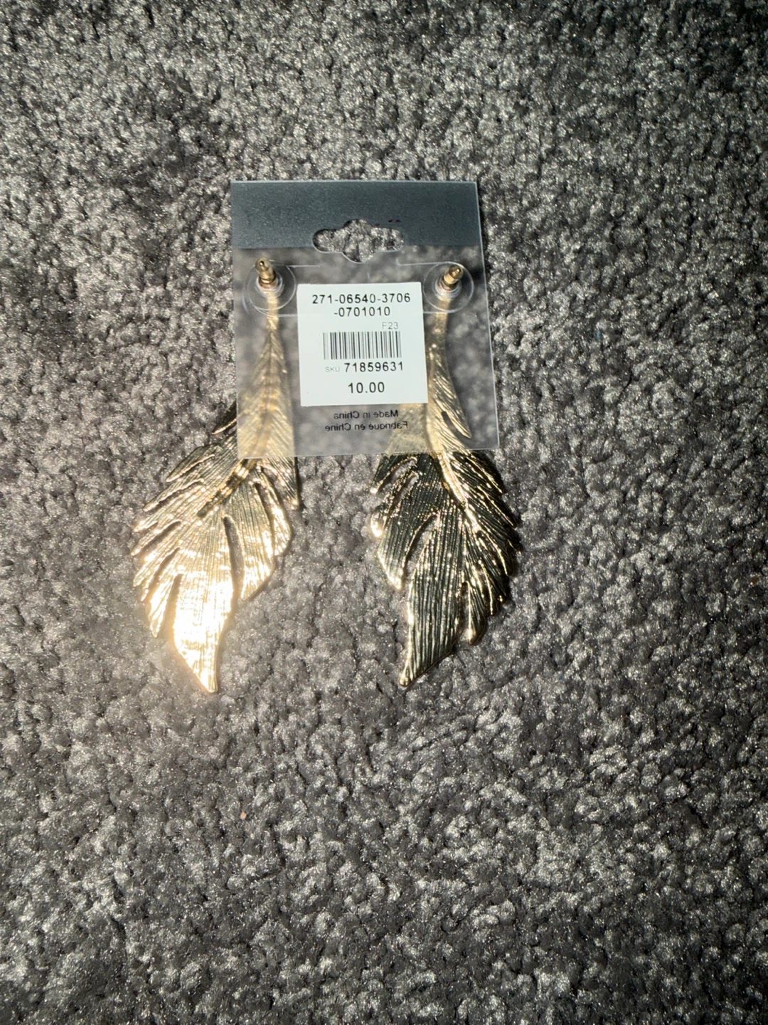 Suzy Shier Feather Earrings - photo 2