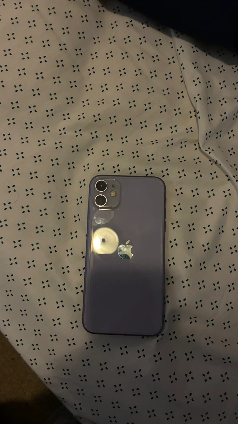 Apple iPhone 11 - Purple
