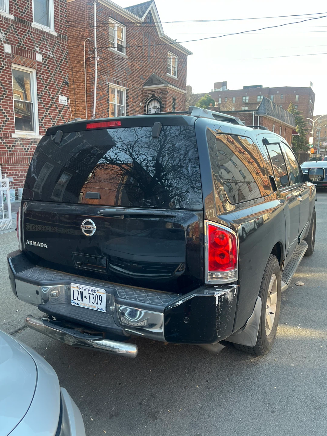 Black Nissan Armada SUV - photo 2