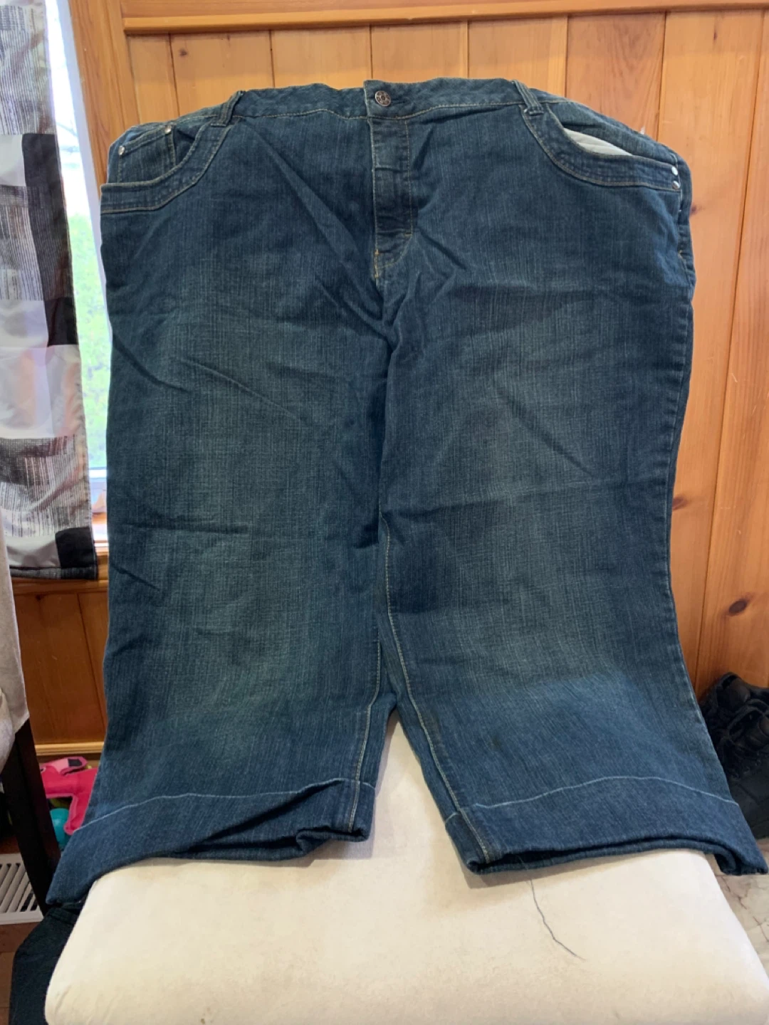 Plus size Dark blue denim capris