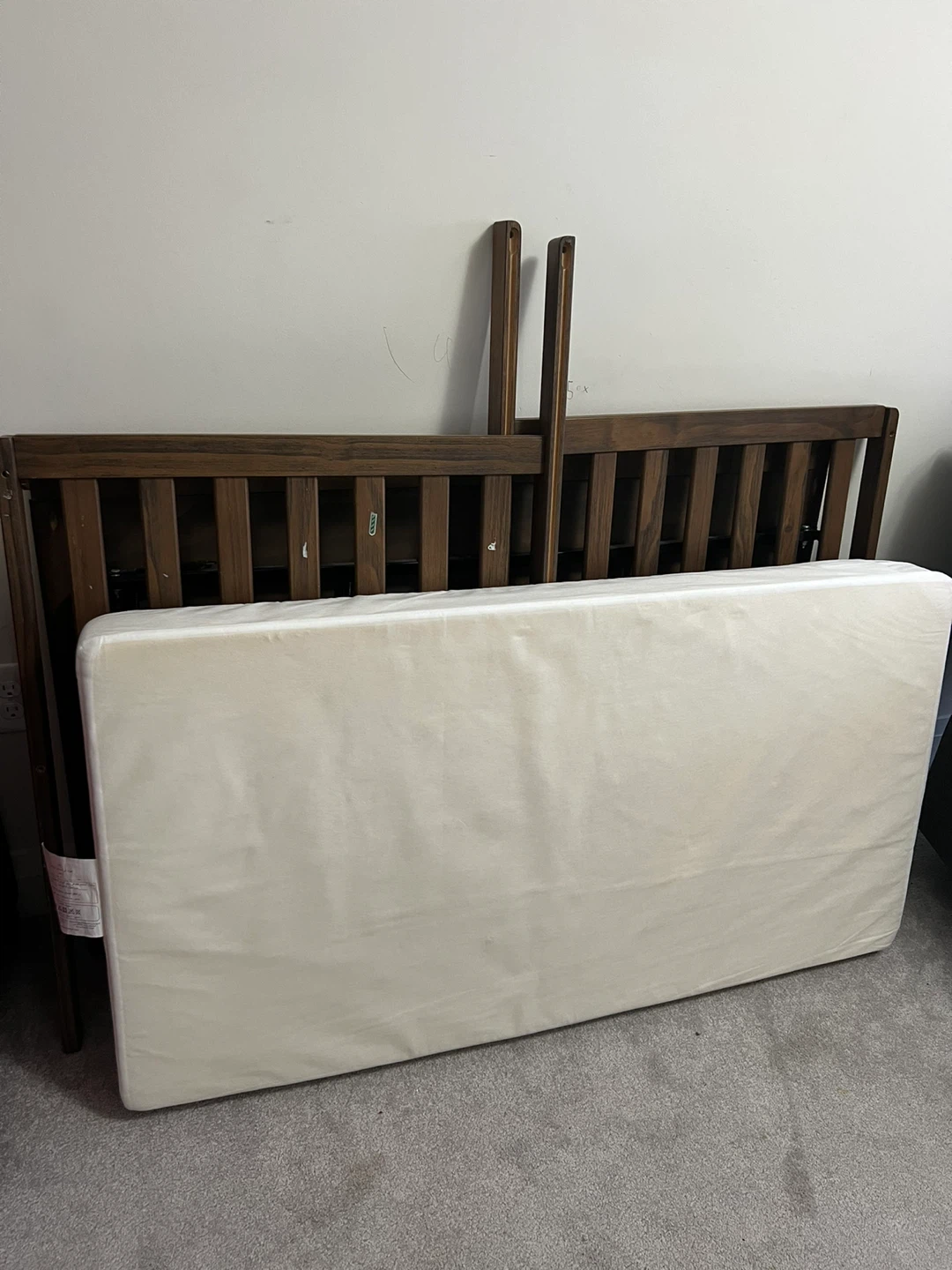 Wooden Baby Crib with Mattress - photo 3