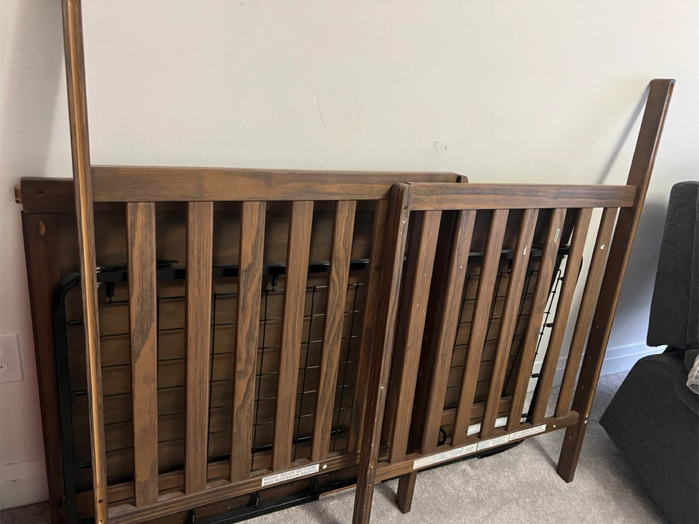 Wooden Baby Crib with Mattress