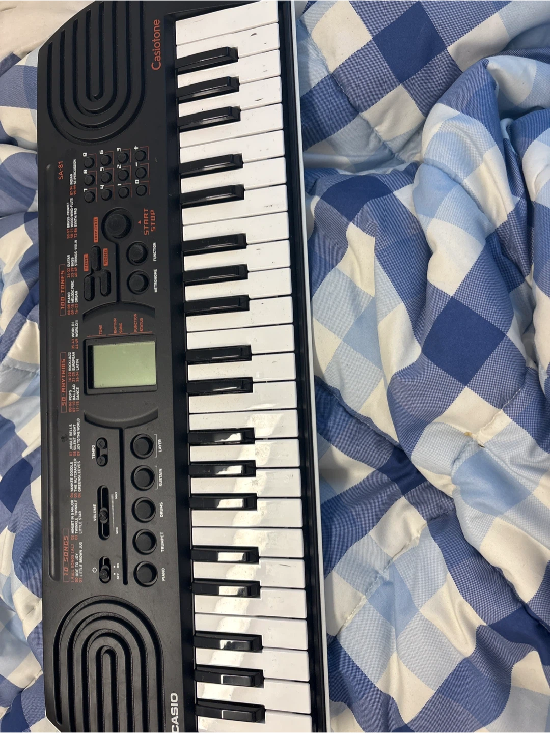 Casio SA-81 Casiotone Keyboard - batteries included