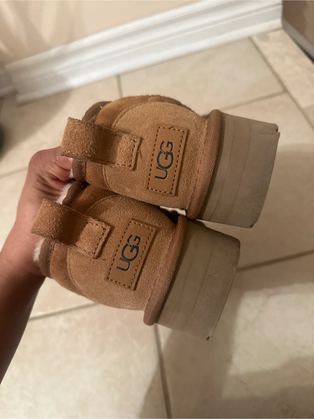 UGG Classic Mini Platform Boots - size 5 - photo 2