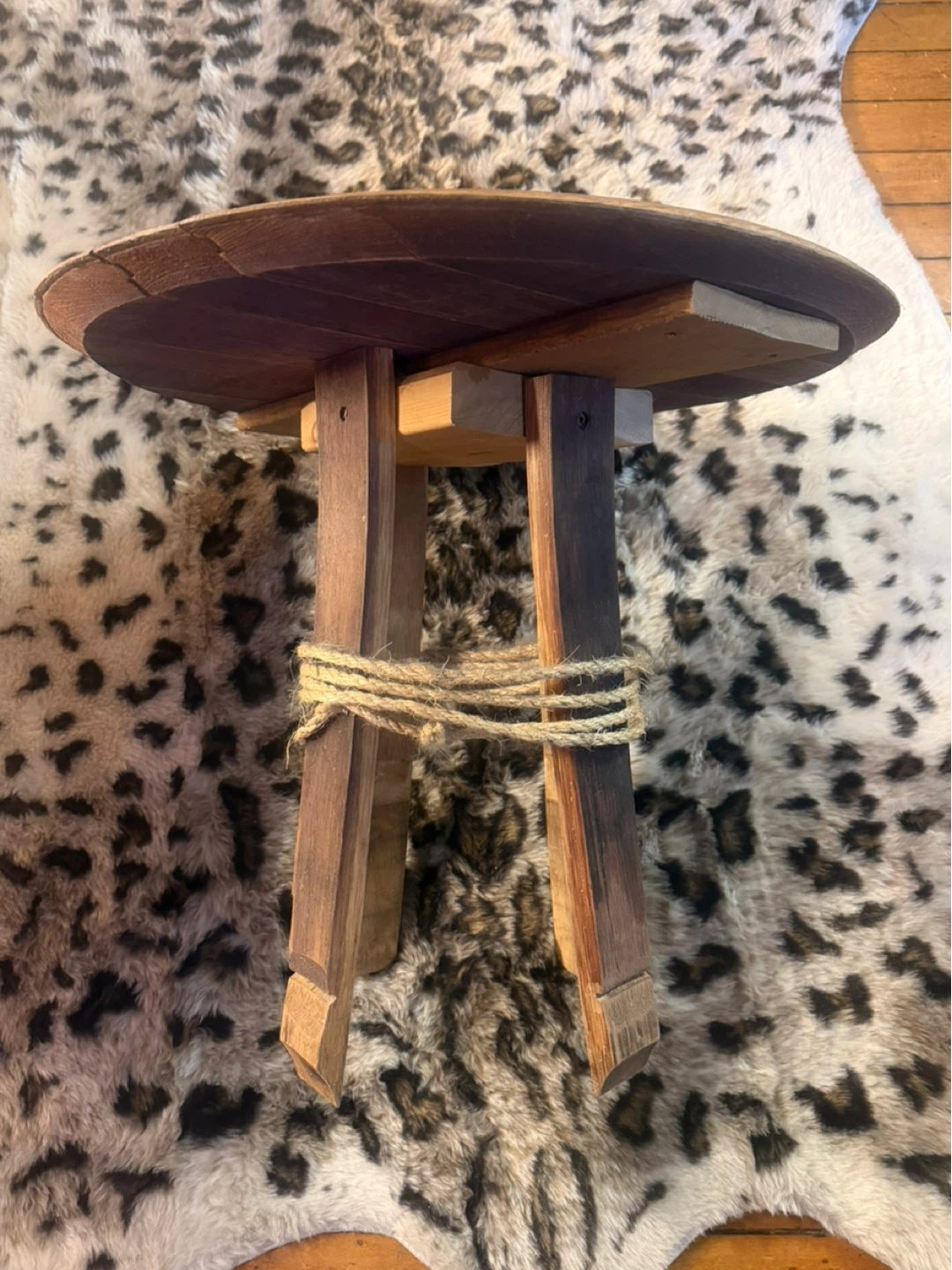 Wooden Wine Barrel Side Table - photo 2