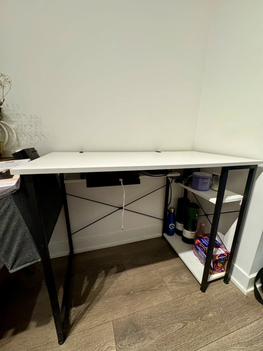 White Computer Desk with Shelves - photo 2