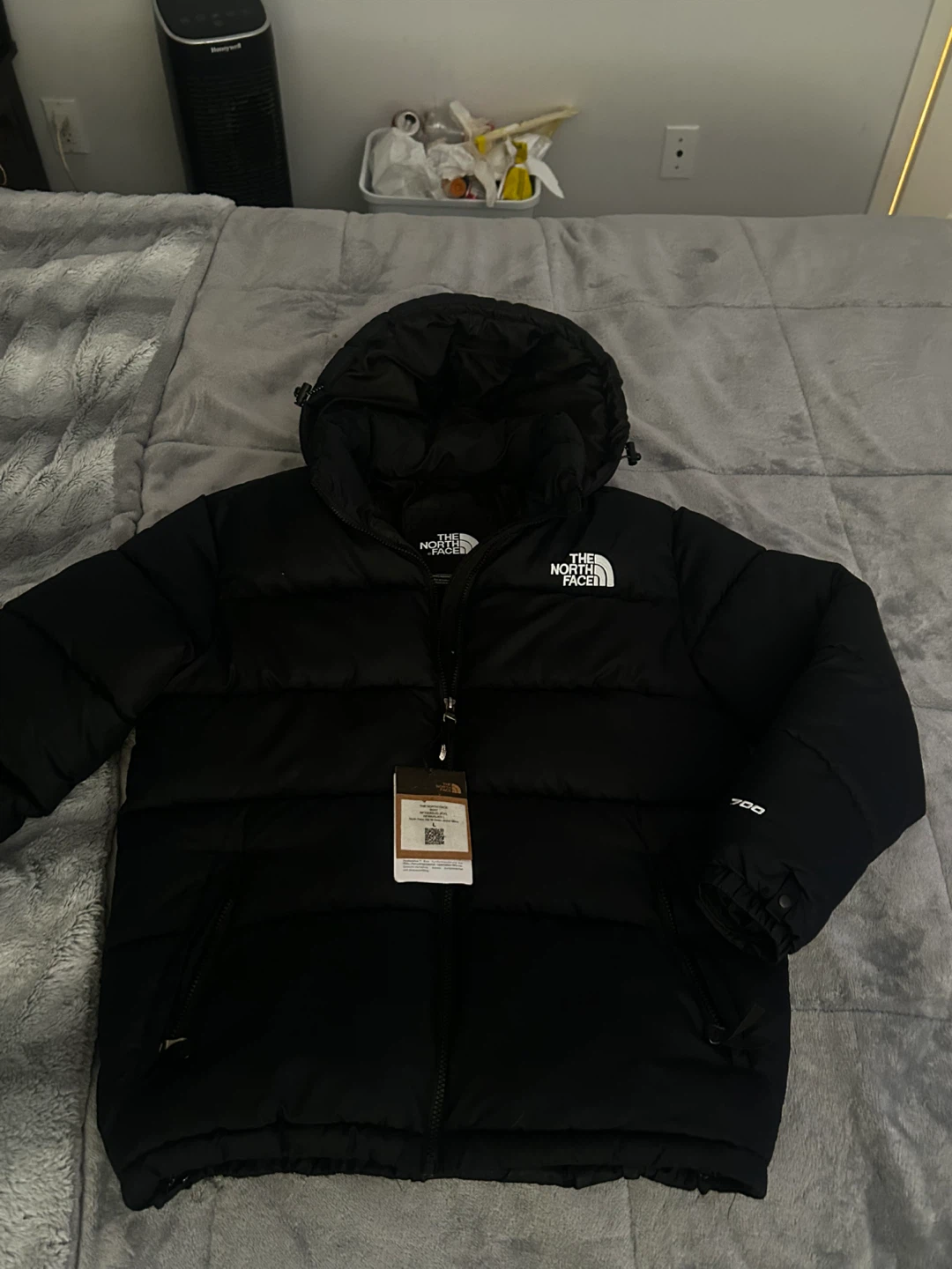 The North Face 700 Fill Down Jacket - Black - Size L