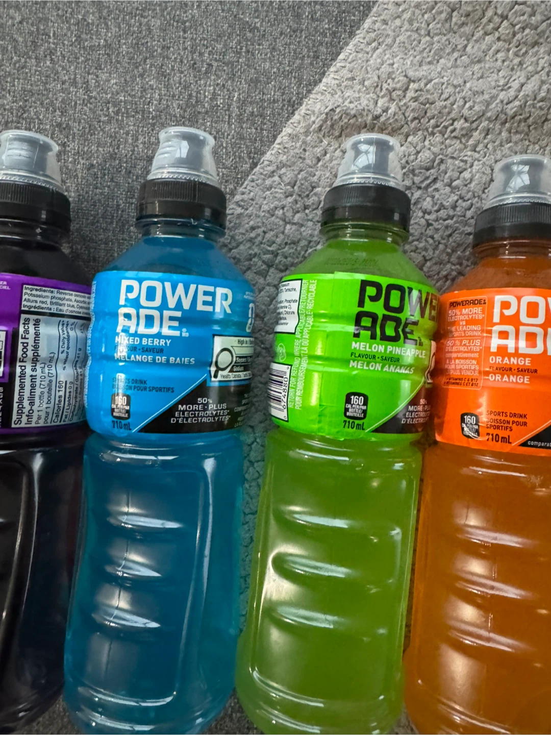Powerade Drinks - 5 Bottles - photo 2