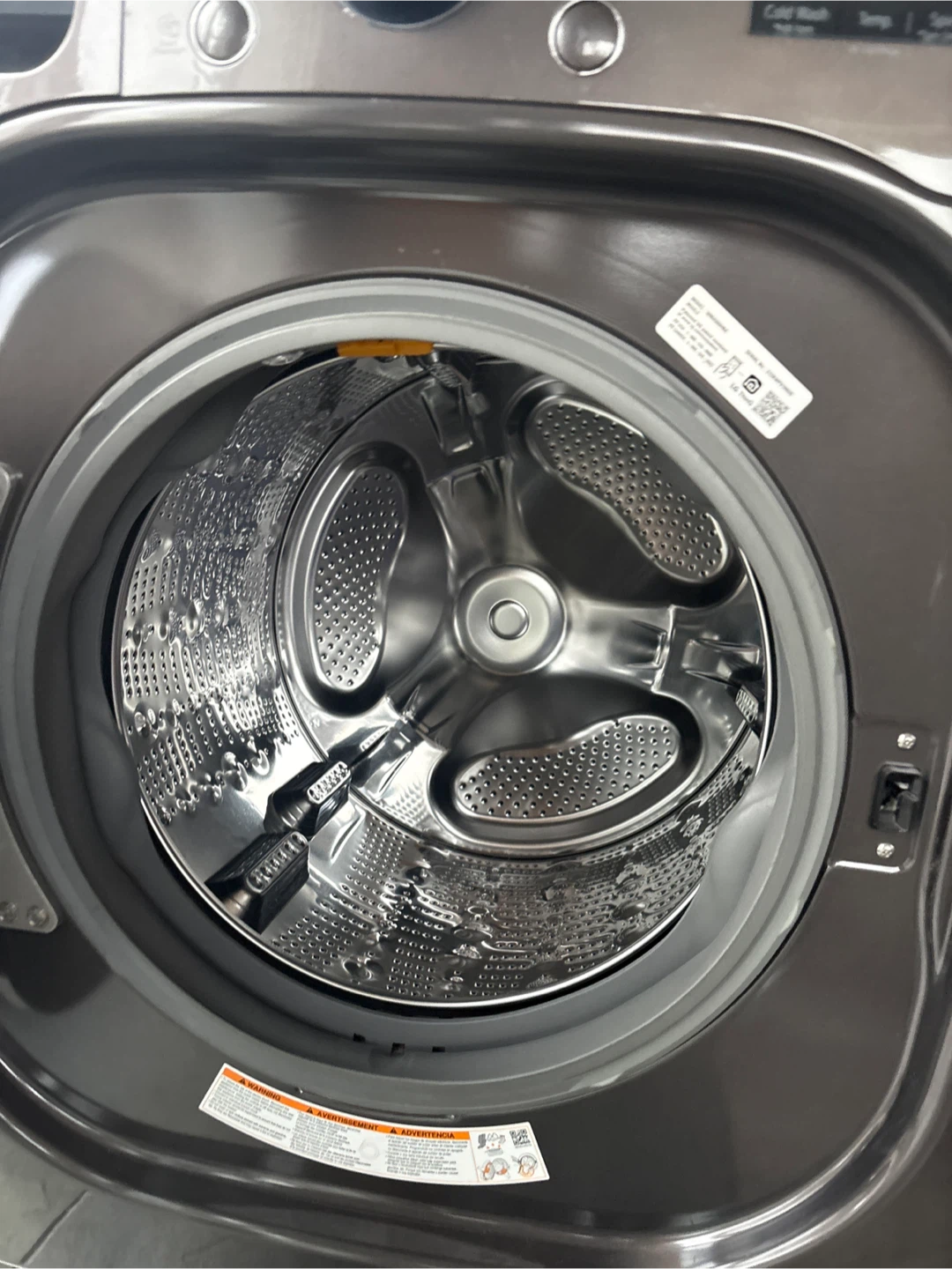 LG ThinQ Washer and Dryer Set - photo 2
