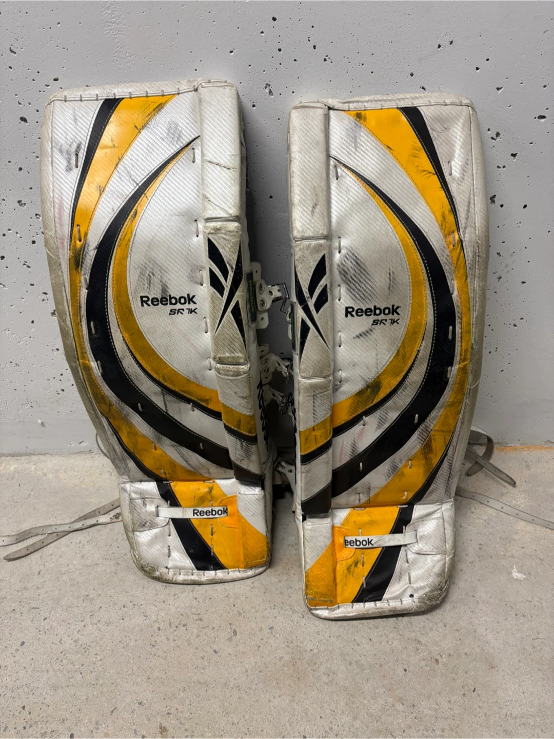 Reebok SR1K Goalie Leg Pads
