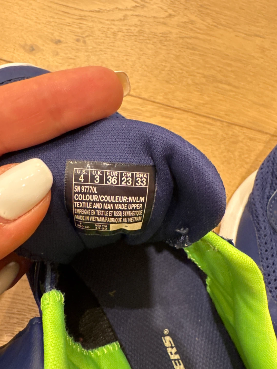Skechers -Navy Blue- Running Shoes - Youth Size 4 - photo 5