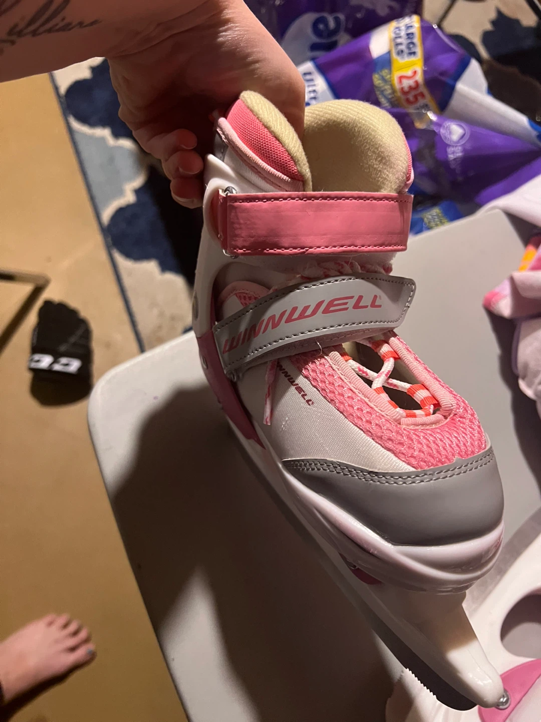 Winnwell Youth Ice Skates Size 3Y - photo 3