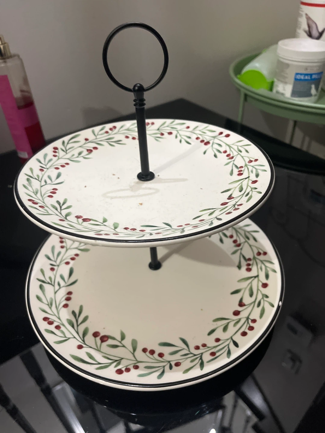 2-Tiered Serving Stand with Berry Design