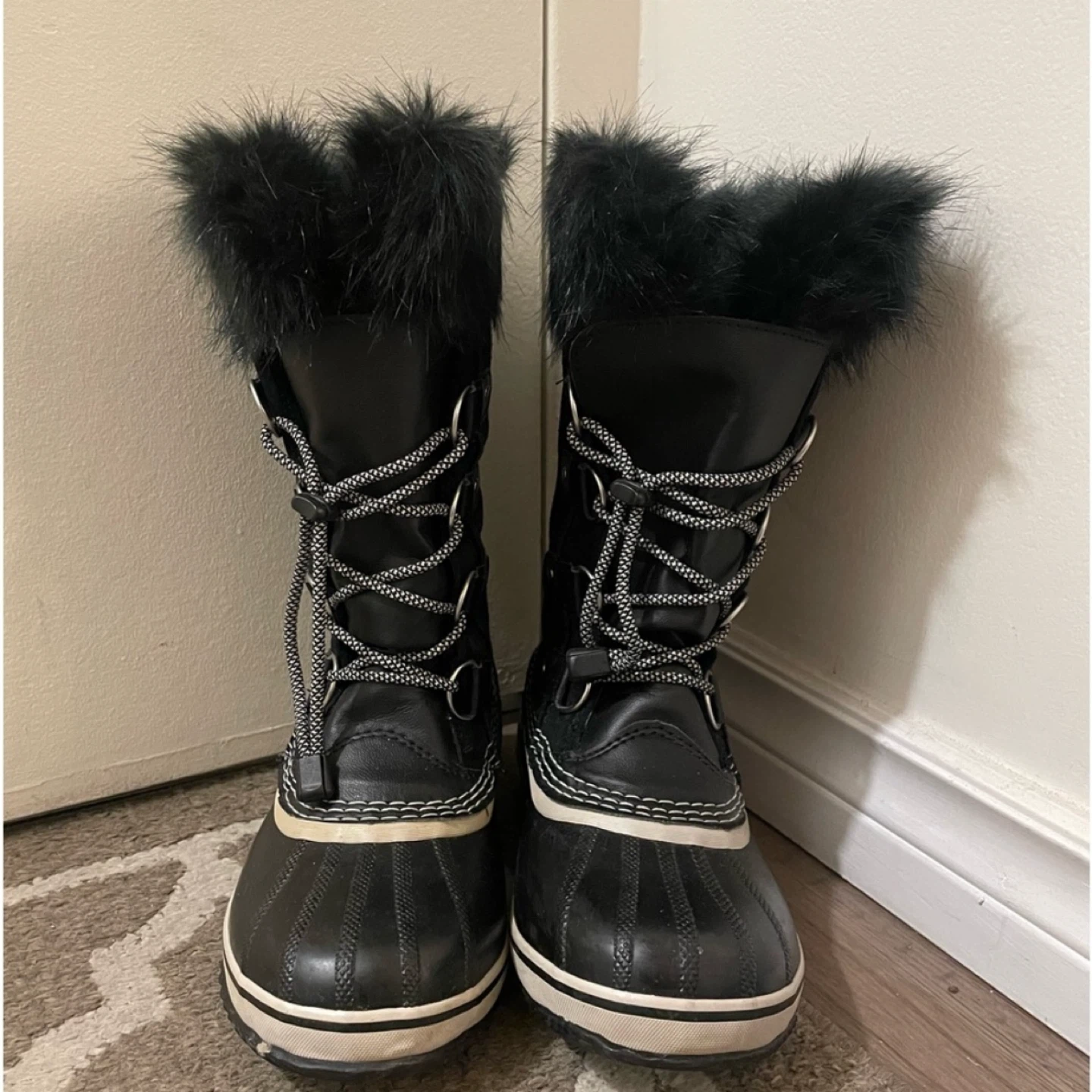 SOREL Winter Boots (Girls 5 or Women’s 6.5)