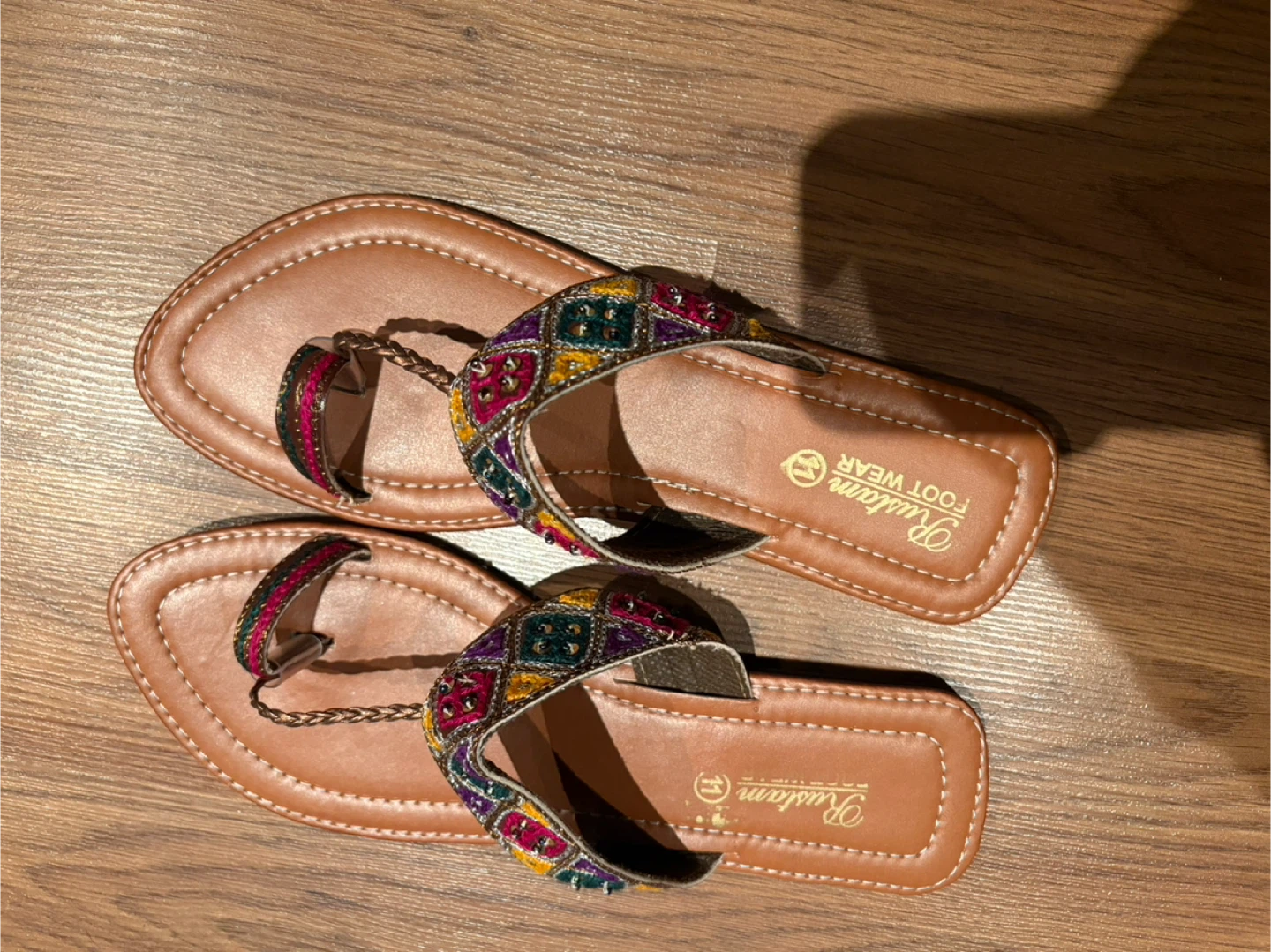 Khussa  Embroidered sandals - photo 3