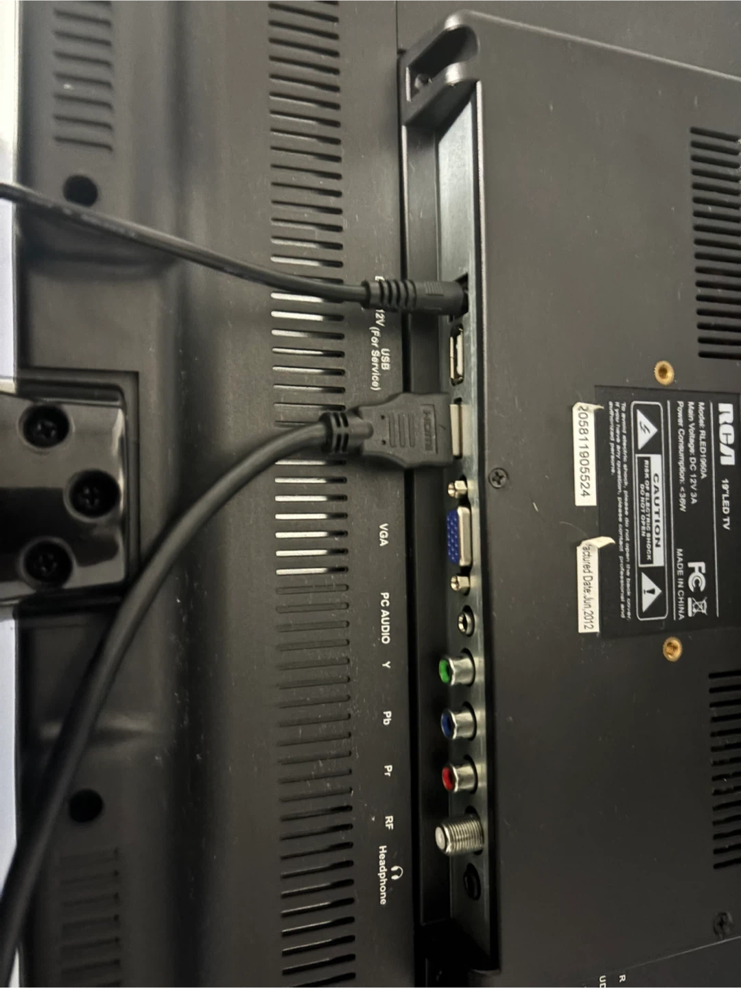 RCA 19" LED TV - photo 4