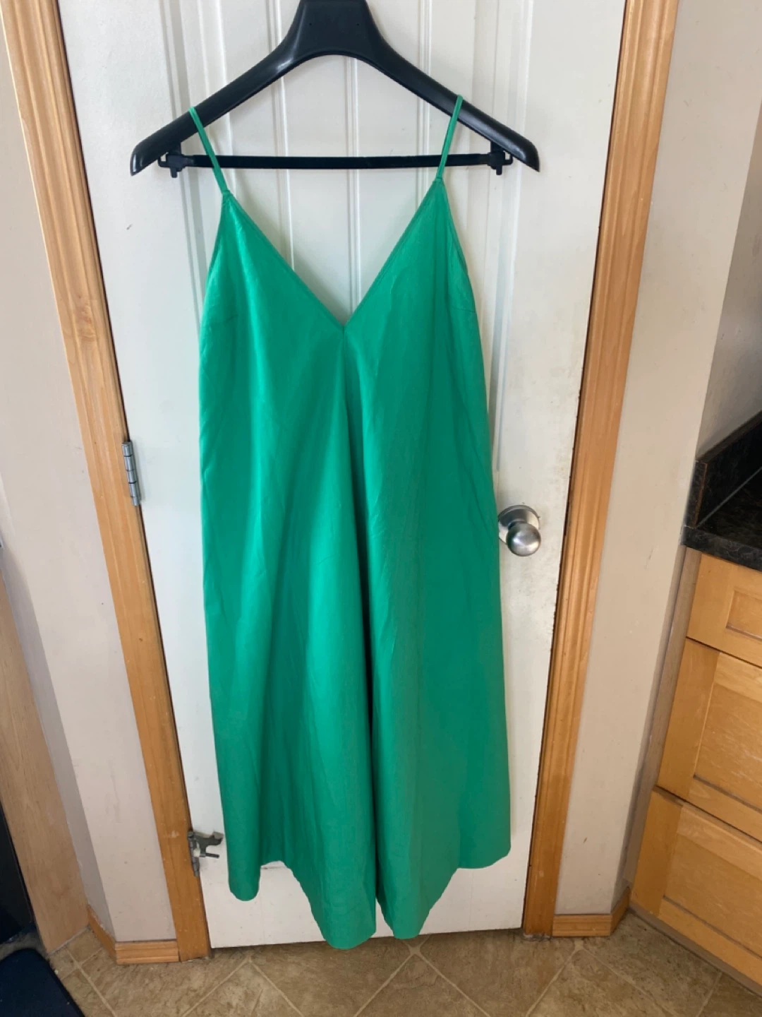 Babaton Green Spaghetti Strap Midi Dress BNWT - photo 2