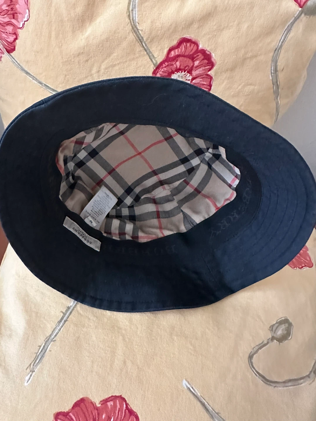 Authentic Burberry Bucket Hat - photo 2