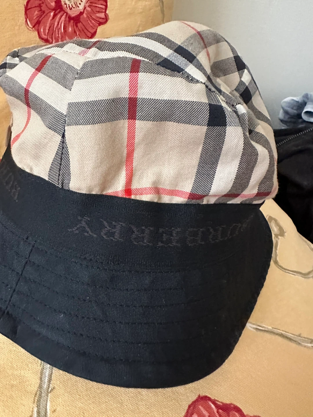 Authentic Burberry Bucket Hat - photo 5