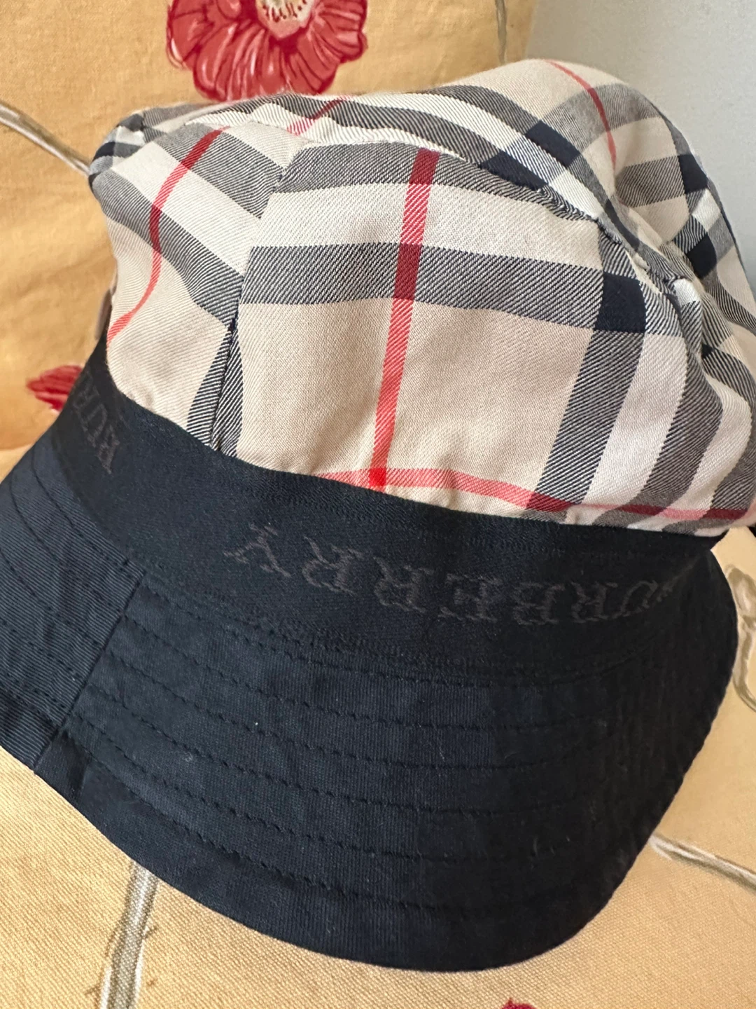 Authentic Burberry Bucket Hat - photo 4