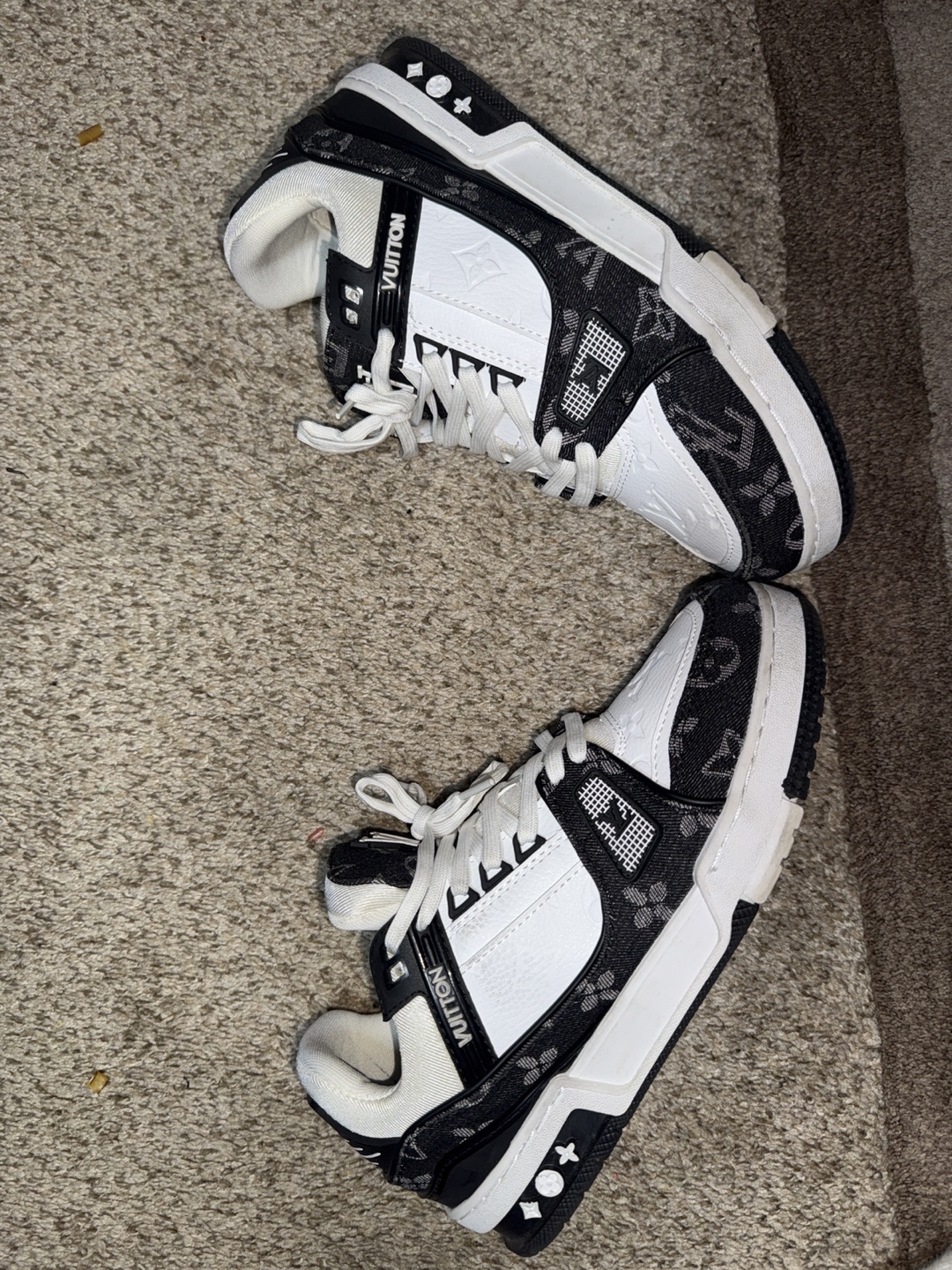 Louis Vuitton LV Trainer Sneakers Size 8.5
