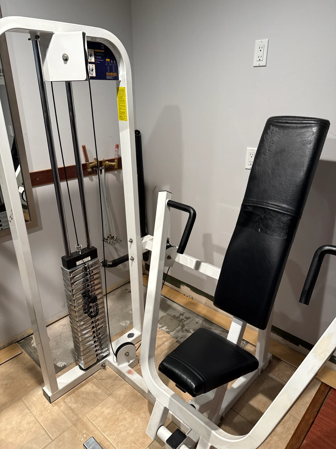 Paramount Chest Press Machine